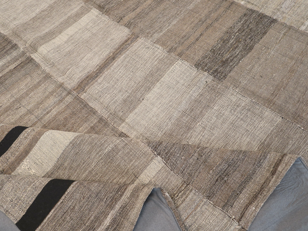 Modern Turkish Flatweave Room Size Carpet, No.31601 - Gss