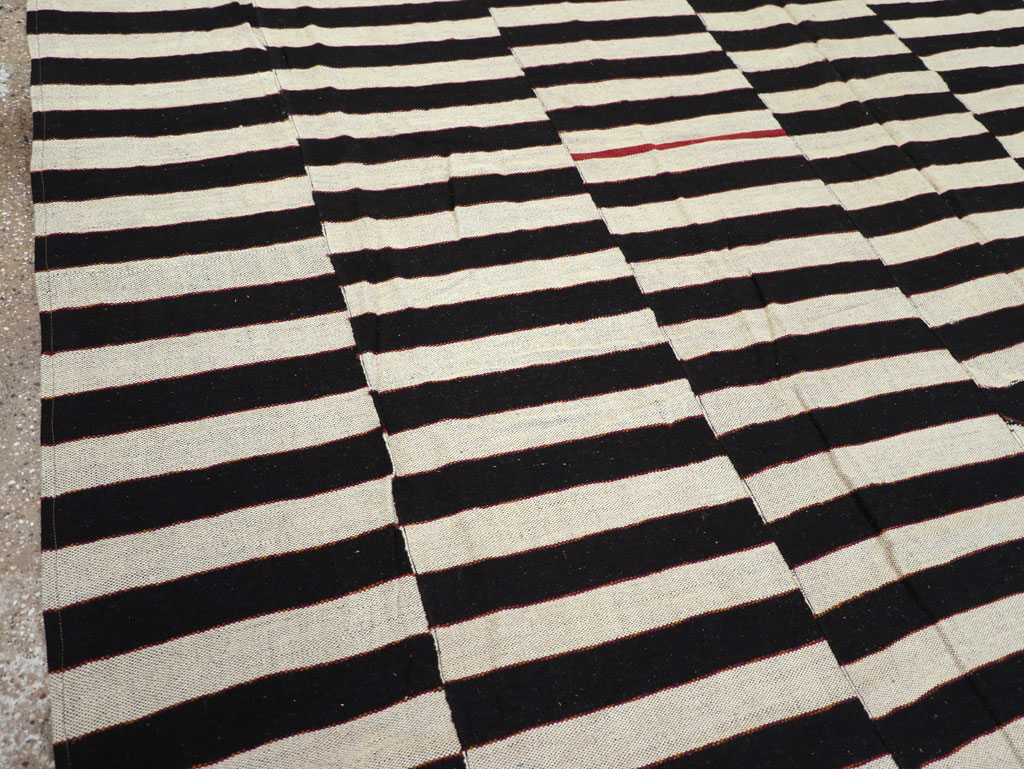 Modern Turkish Flatweave Kilim Room Size Carpet, No.31602 - Gss