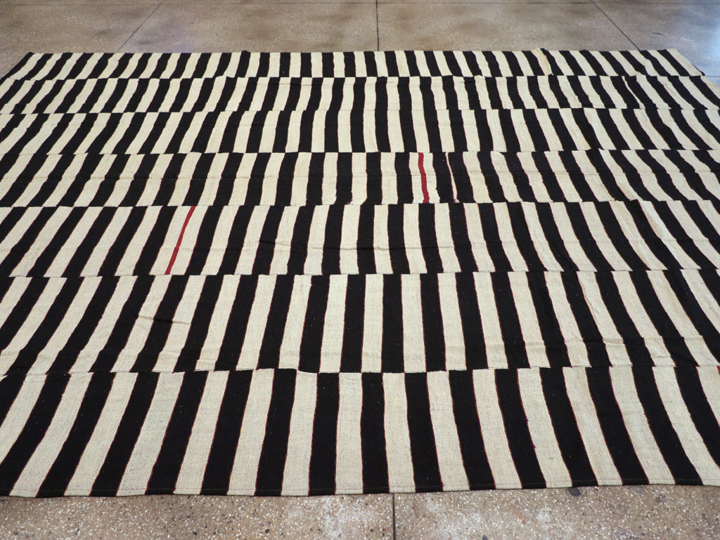 Modern Turkish Flatweave Kilim Room Size Carpet, No.31602 - Gss