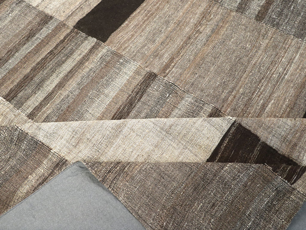 Modern Turkish Flatweave Room Size Carpet, No.31607 - Gss