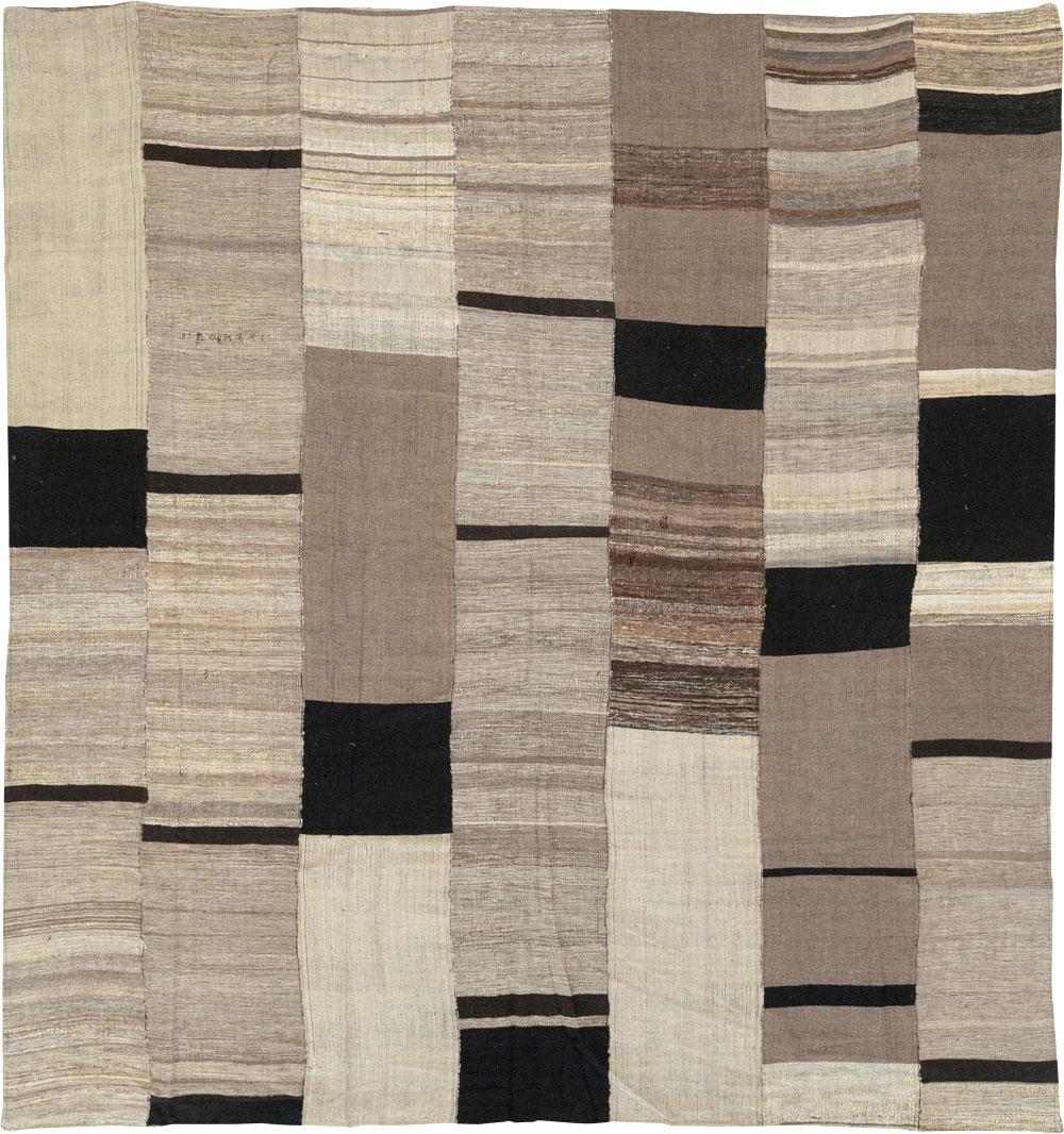 Modern Turkish Flatweave Square Room Size Carpet, No.31609 - Gss