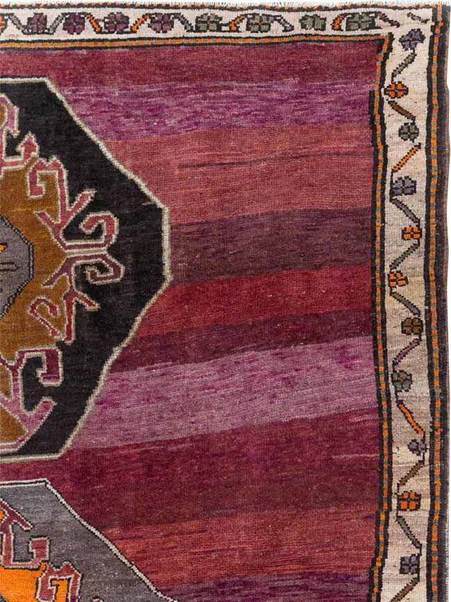 Vintage Turkish Anatolian Small Tribal Room Size Carpet, No.31629 - Gss