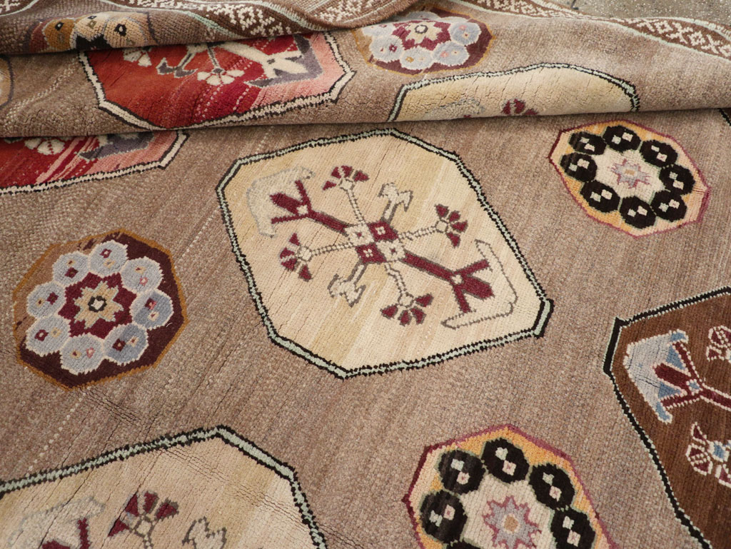 Vintage Turkish Anatolian Tribal Room Size Carpet, No.31649 - Gss