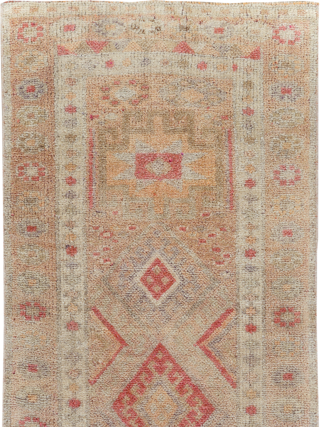 Vintage Turkish Anatolian Small Runner, No.31652 - Gss