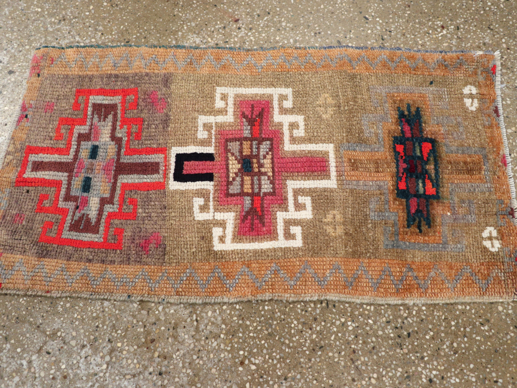 Vintage Turkish Anatolian Throw Rug, No.31663 - Gss