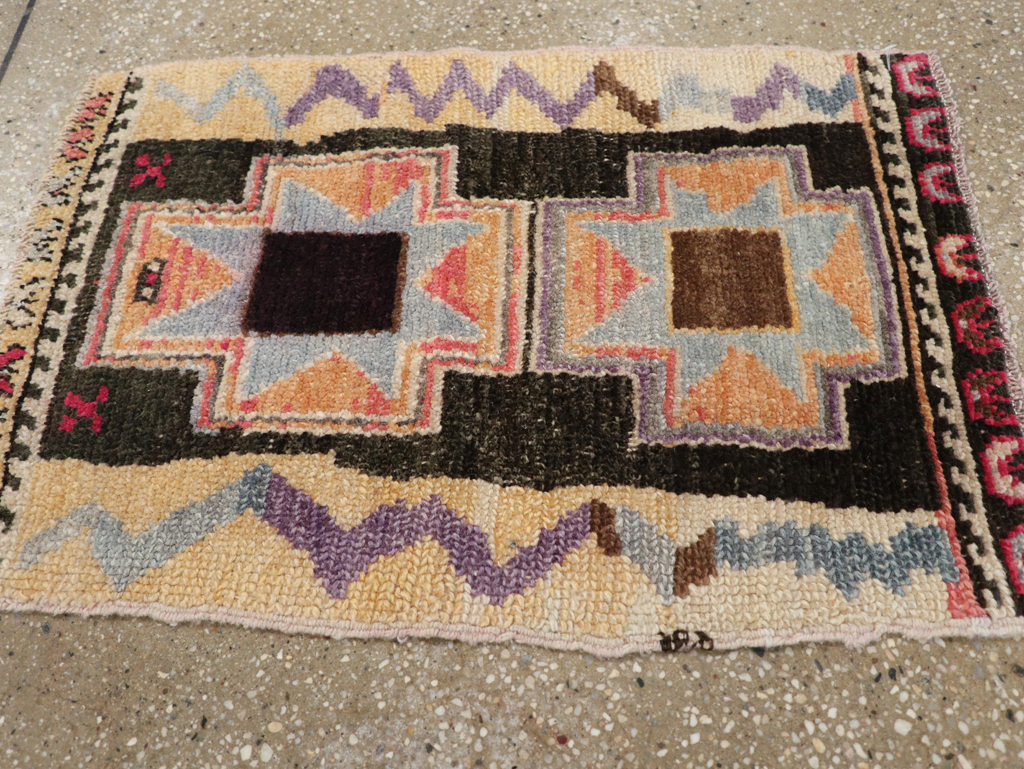 Vintage Turkish Anatolian Throw Rug, No.31664 - Gss