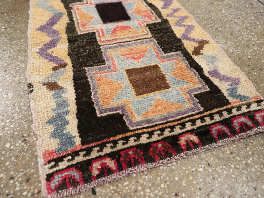 Vintage Turkish Anatolian Throw Rug, No.31664 - Gss