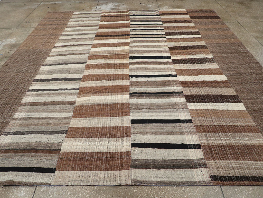 Modern Turkish Flatweave Kilim Square Room Size Carpet, No.31675 - Gss