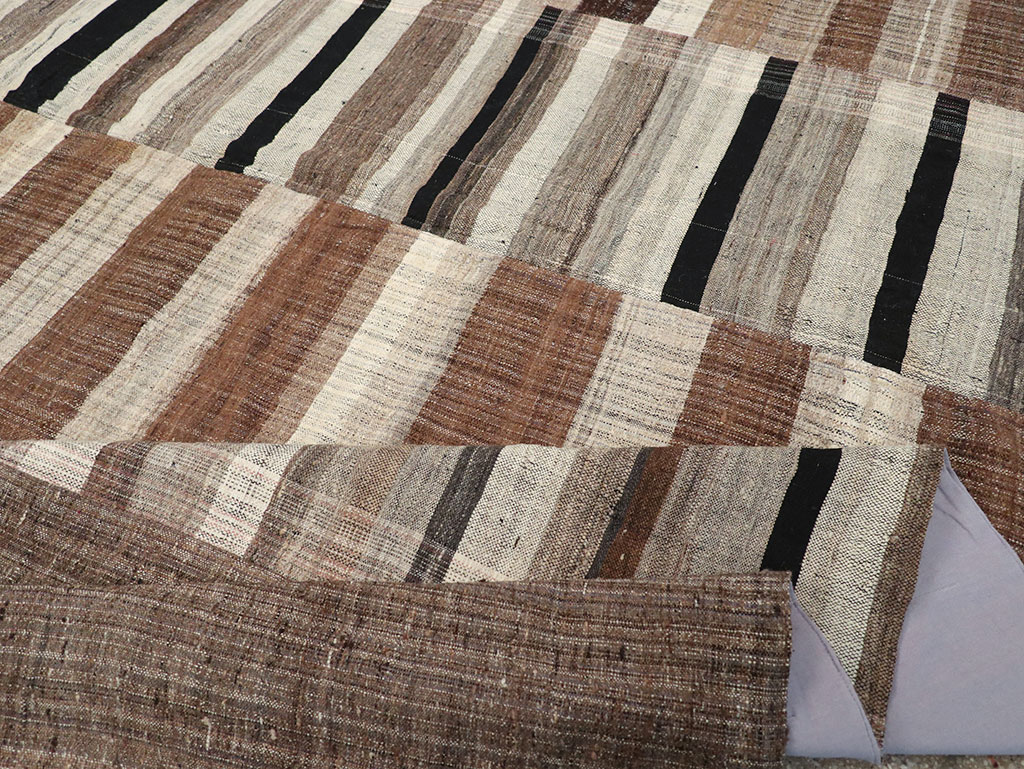 Modern Turkish Flatweave Kilim Square Room Size Carpet, No.31675 - Gss