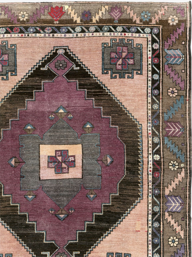 Vintage Turkish Anatolian Tribal Long Room Size Carpet, No.31692 - Gss