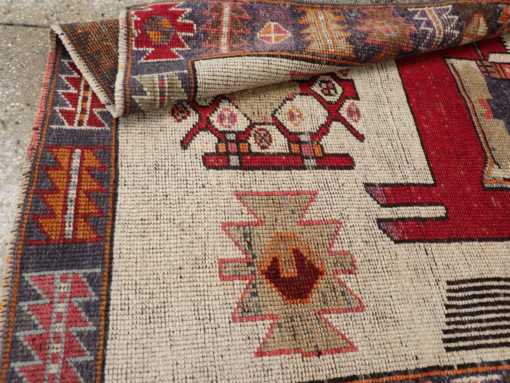 Vintage Persian Pictorial Bakhtiari Accent Rug, No.31742 - Gss