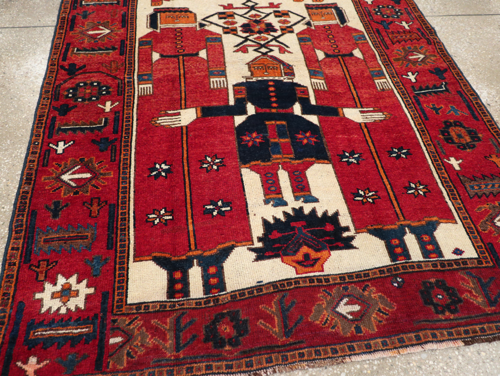 Vintage Bakhtiari Pictorial Rug, No.31746 - Gss