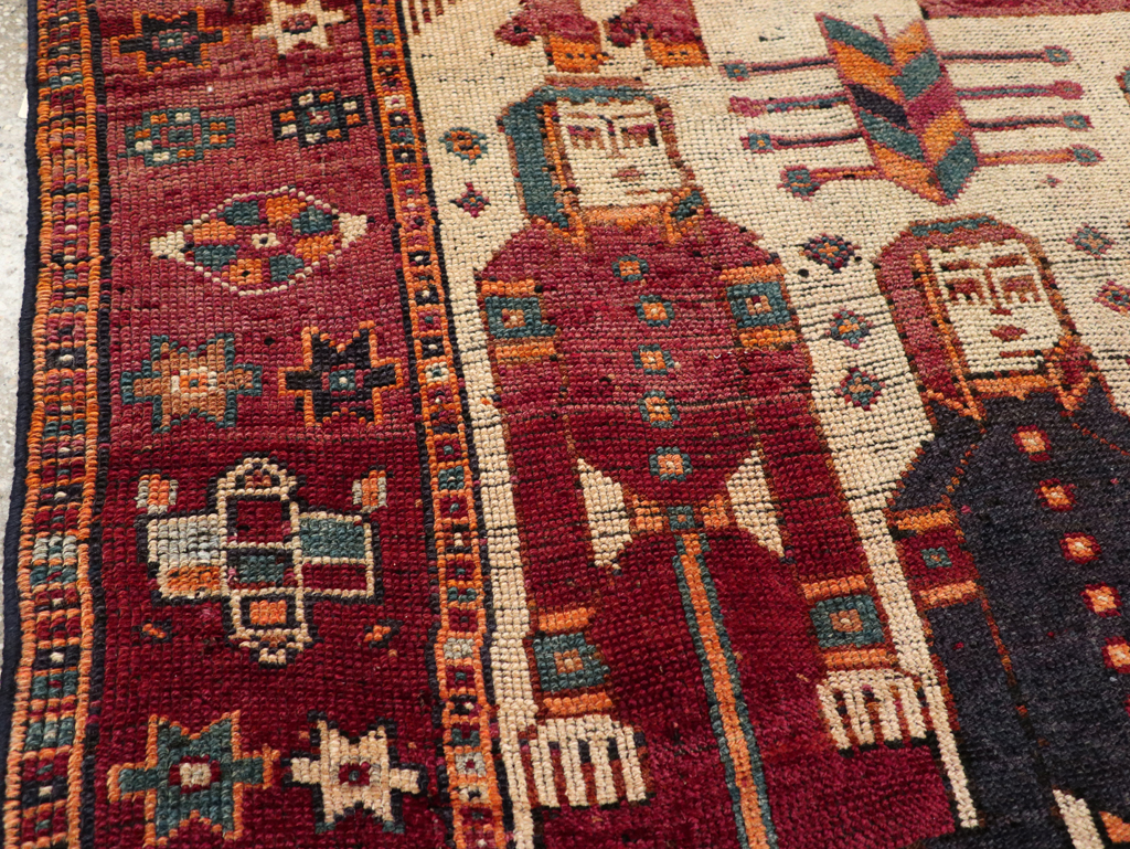 Vintage Persian Bakhtiari Pictorial Rug, No.31752 - Gss