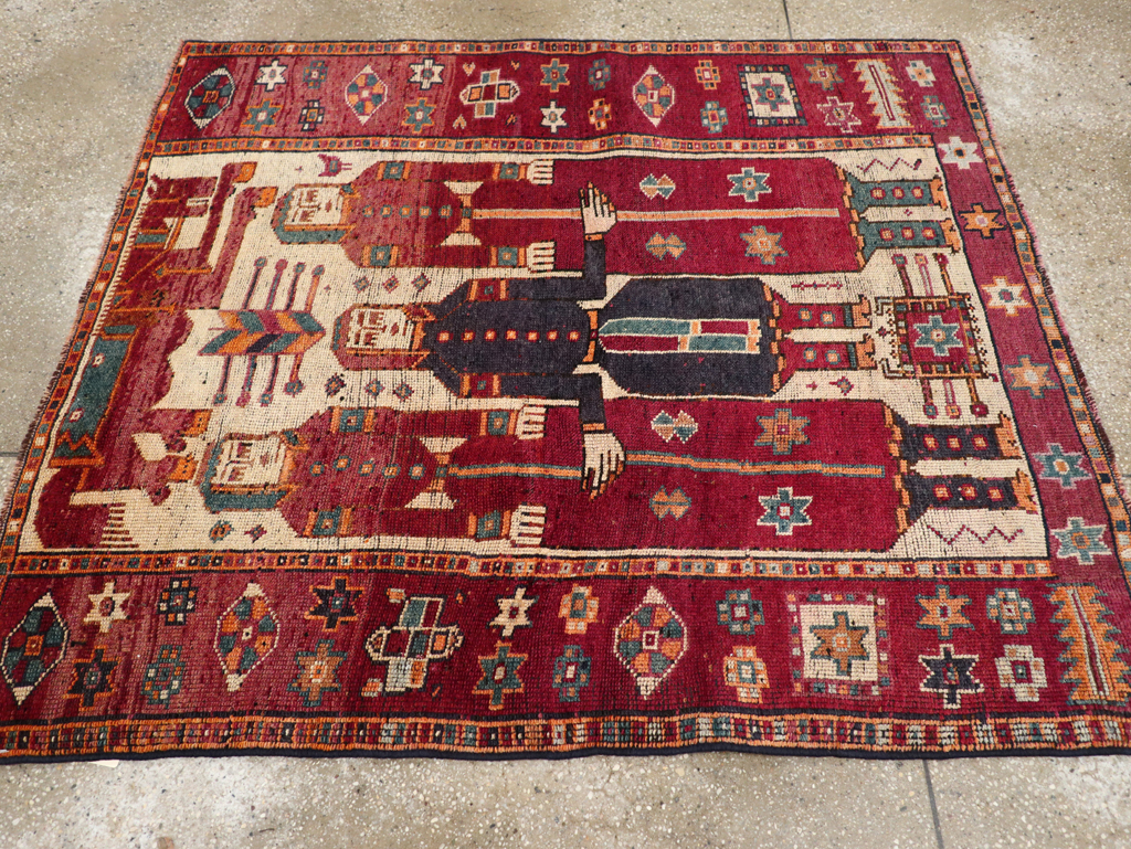 Vintage Persian Bakhtiari Pictorial Rug, No.31752 - Gss