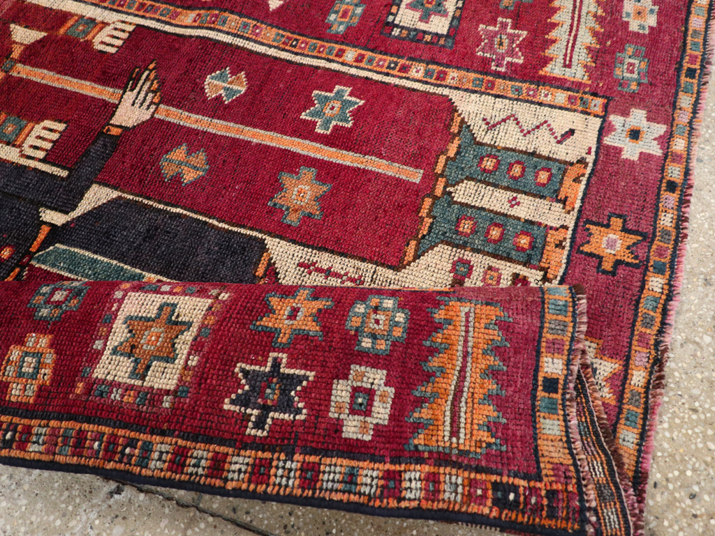 Vintage Persian Bakhtiari Pictorial Rug, No.31752 - Gss
