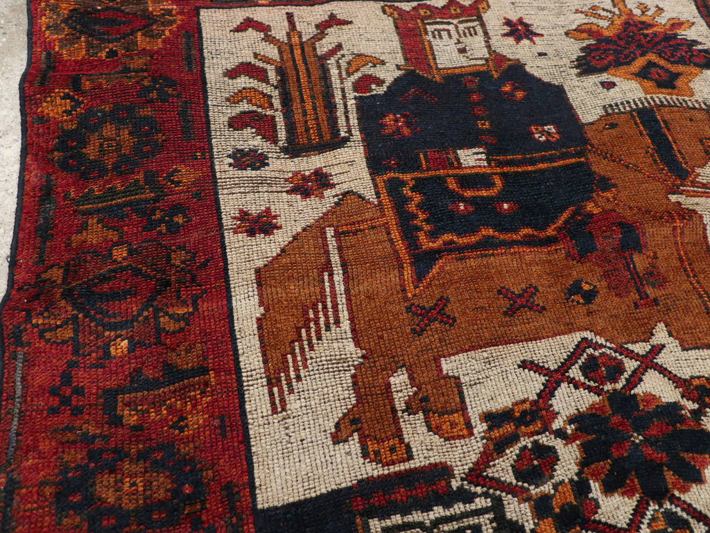 Vintage Persian Bakhtiari Rug, No.31753 - Gss