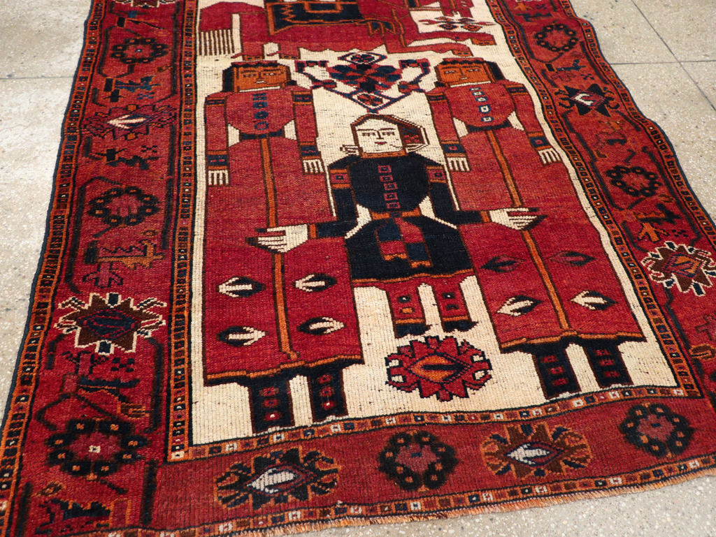 Vintage Persian Bakhtiari Pictorial Rug, No.31754 - Gss