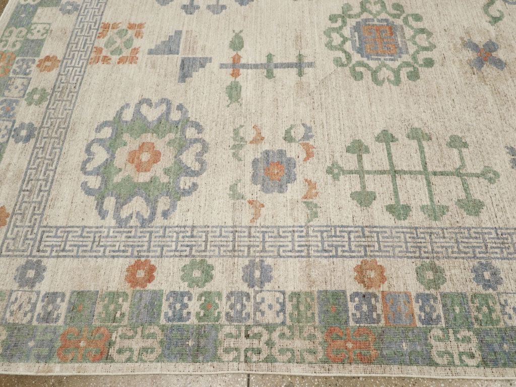 Modern East Turkestan Khotan Room Size Carpet, No.31761 - Gss