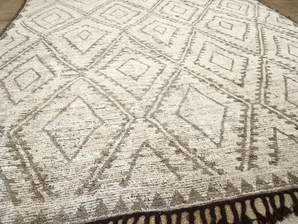 Contemporary Moroccan Inspired Turkish Large Room Size Carpet, No.31786 - Gss