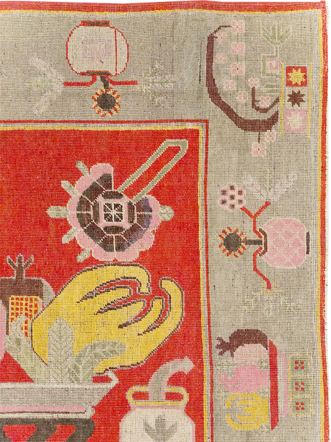 Antique East Turkestan Pictorial Vase Khotan Rug, No.31790 - Gss