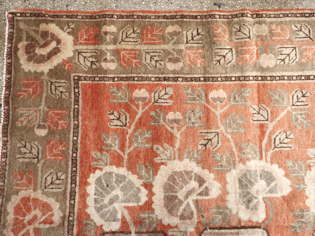 Antique East Turkestan Pictorial Vase Khotan Accent Rug, No.31791 - Gss