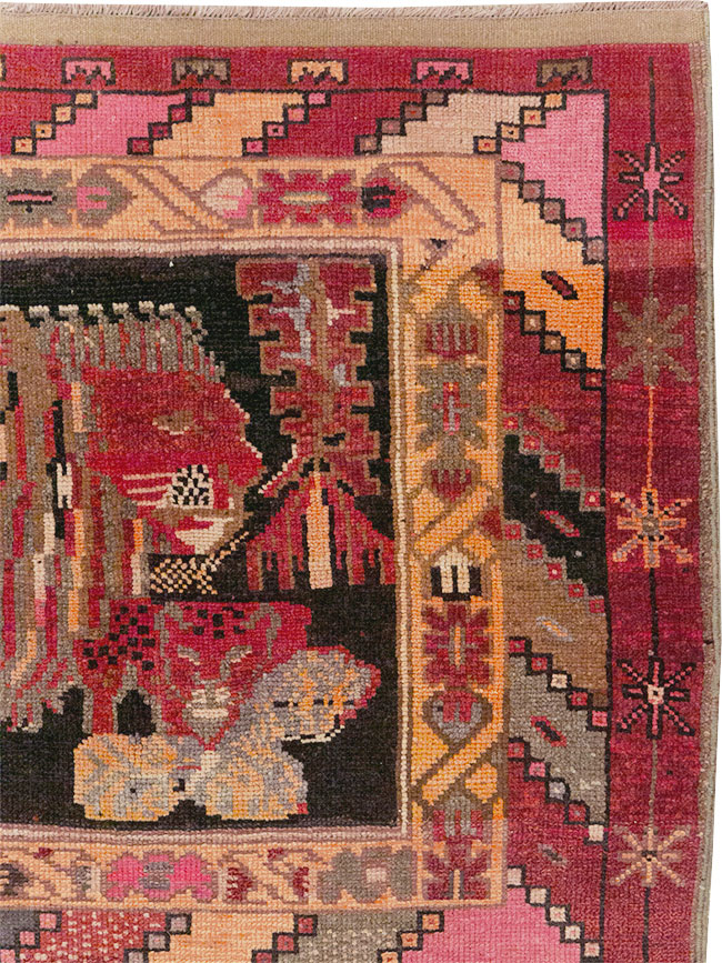 Vintage Turkish Pictorial Throw Rug, No.31802 - Gss