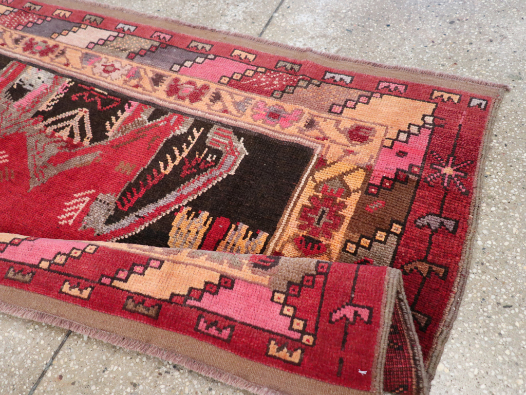 Vintage Turkish Pictorial Throw Rug, No.31802 - Gss