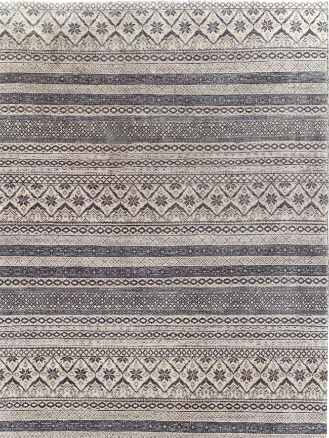Contemporary Turkish Small Room Size Carpet, No.31876 - Gss