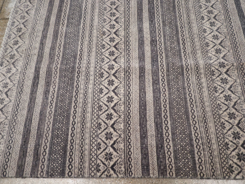 Contemporary Turkish Small Room Size Carpet, No.31876 - Gss