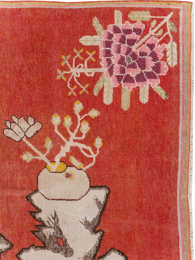 Antique East Turkestan Pictorial Vase Khotan Rug, No.31879 - Gss