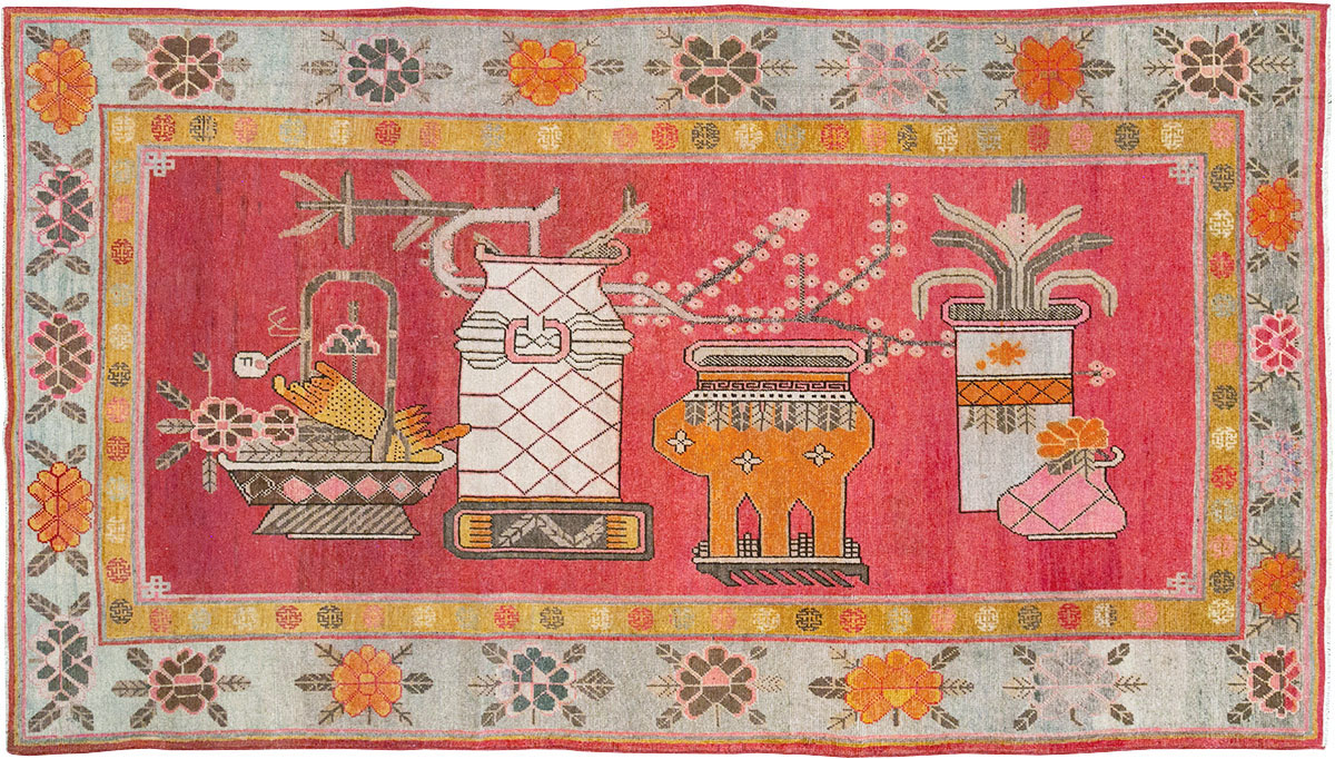 Antique East Turkestan Pictorial Vase Khotan Accent Rug, No.31882 - Gss