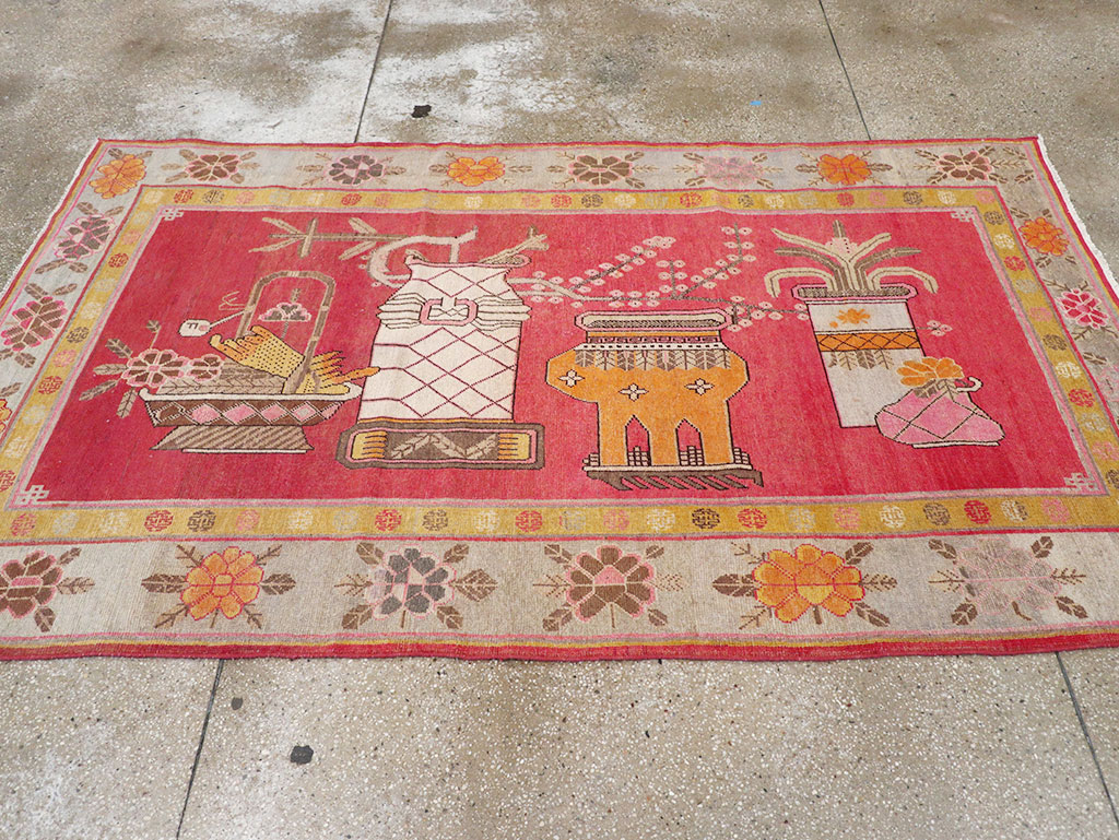 Antique East Turkestan Pictorial Vase Khotan Accent Rug, No.31882 - Gss