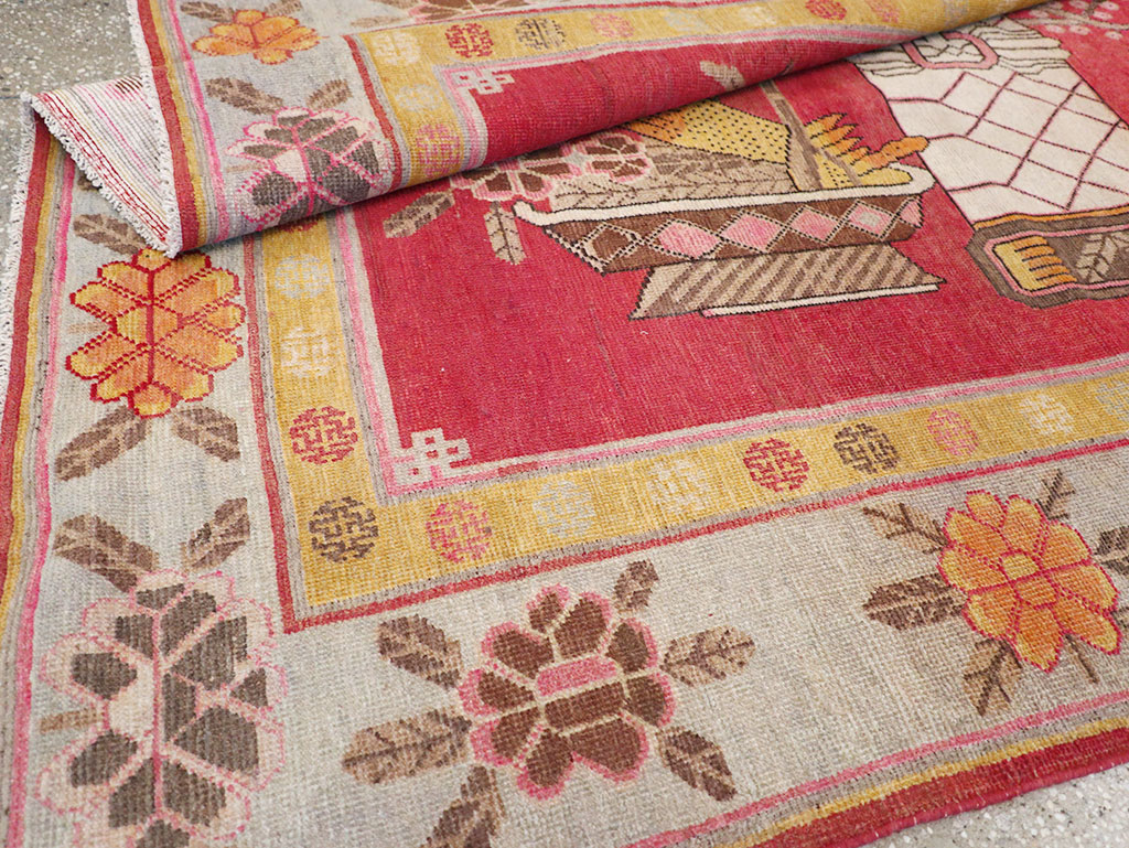 Antique East Turkestan Pictorial Vase Khotan Accent Rug, No.31882 - Gss