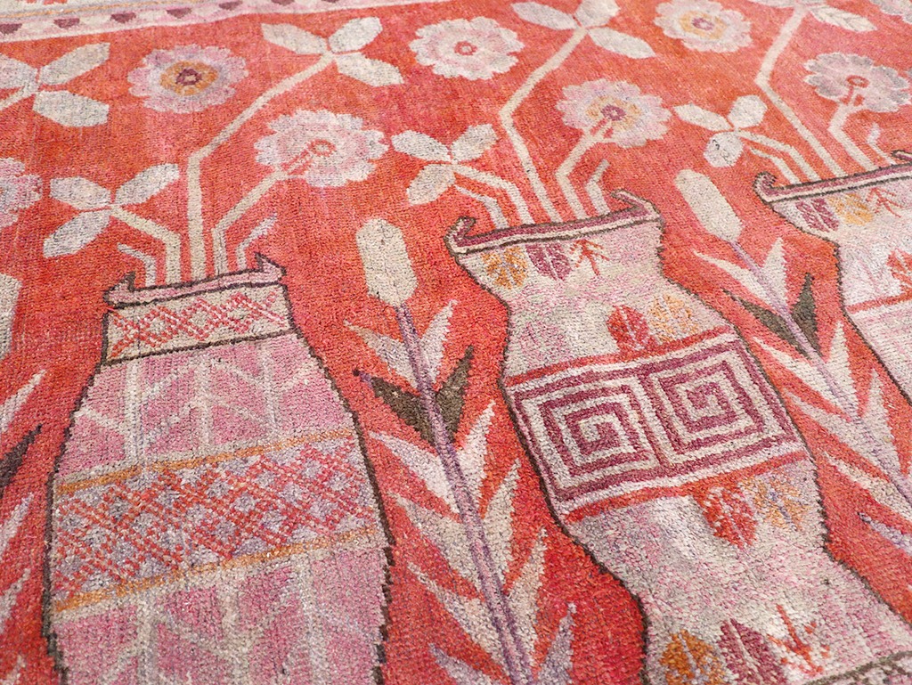 Antique East Turkestan Khotan Pictorial Vase Accent Rug, No.31895 - Gss