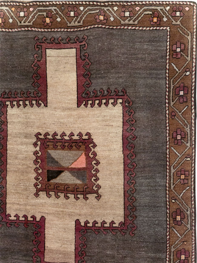 Tribal Vintage Turkish Anatolian Room Size Carpet, No.31897 - Gss