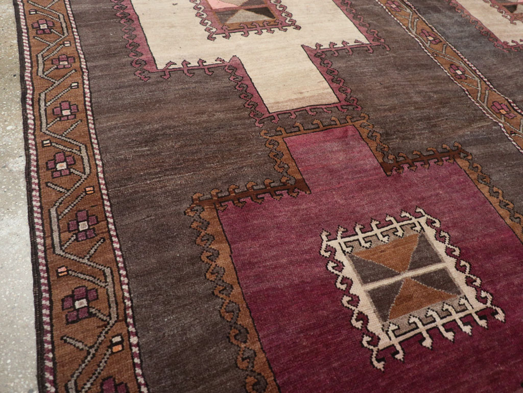 Tribal Vintage Turkish Anatolian Room Size Carpet, No.31897 - Gss