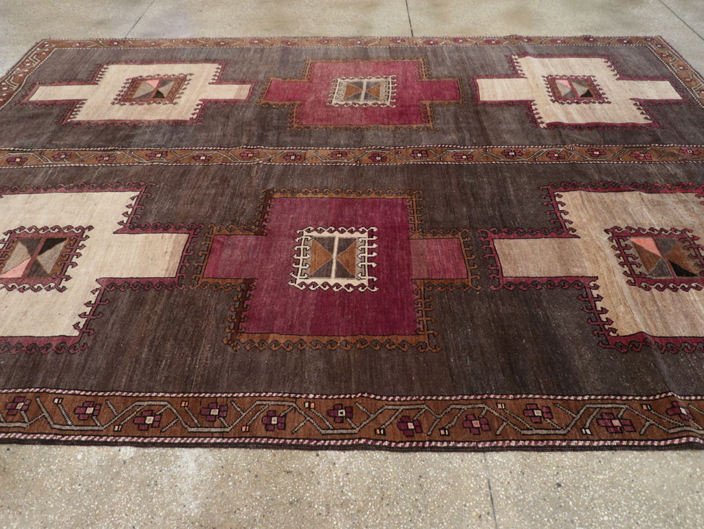 Tribal Vintage Turkish Anatolian Room Size Carpet, No.31897 - Gss