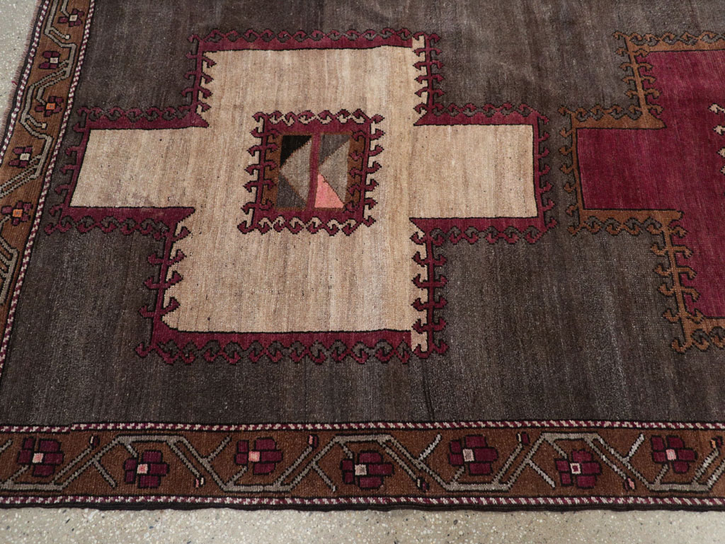 Tribal Vintage Turkish Anatolian Room Size Carpet, No.31897 - Gss