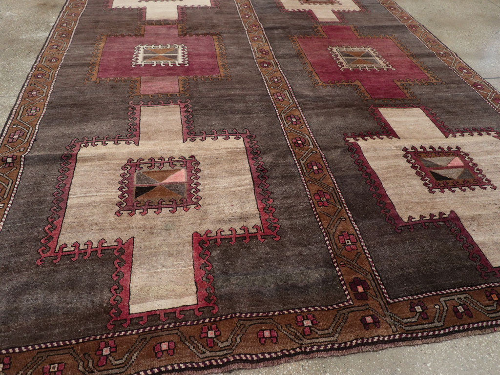 Tribal Vintage Turkish Anatolian Room Size Carpet, No.31897 - Gss