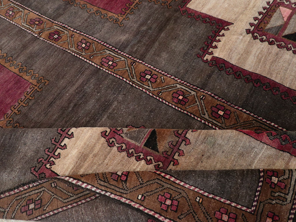 Tribal Vintage Turkish Anatolian Room Size Carpet, No.31897 - Gss