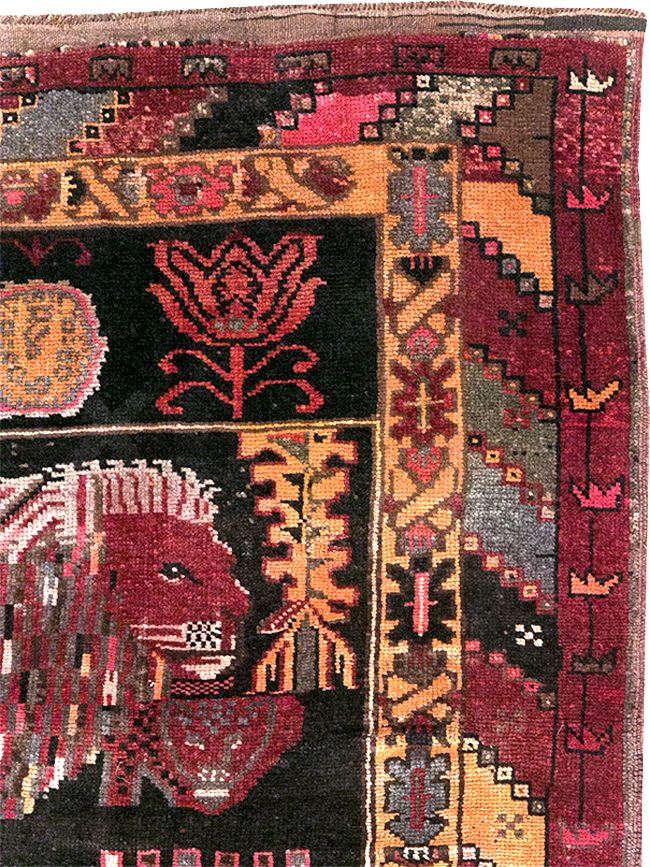 Vintage Turkish Anatolian Pictorial Accent Carpet, No.31909 - Gss
