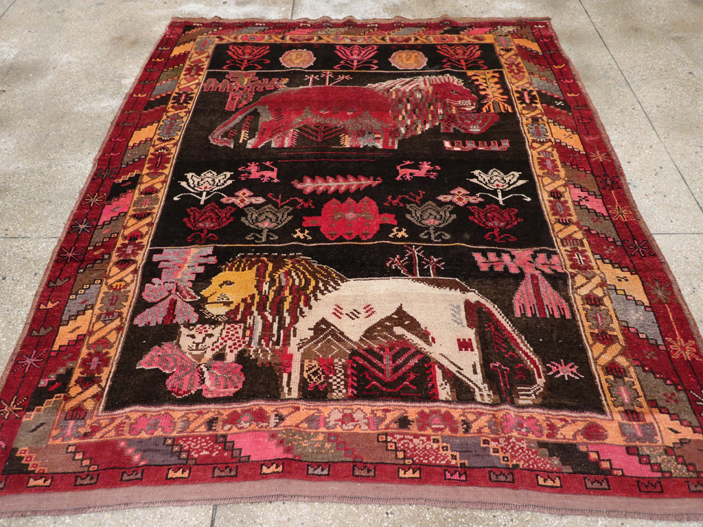 Vintage Turkish Anatolian Pictorial Accent Carpet, No.31909 - Gss