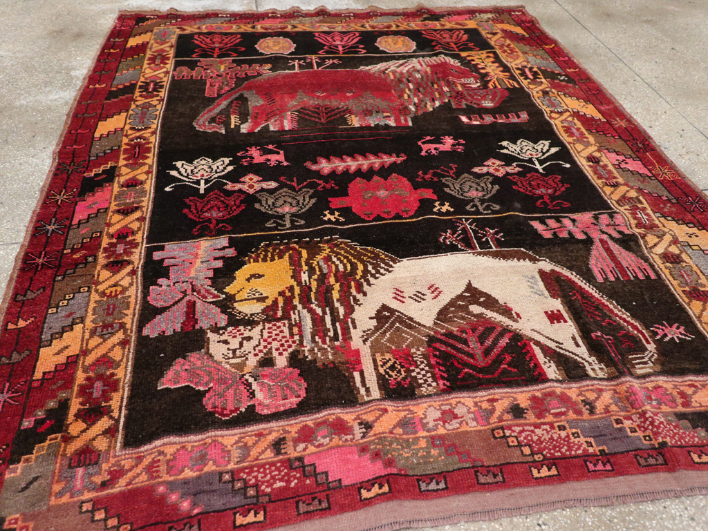 Vintage Turkish Anatolian Pictorial Accent Carpet, No.31909 - Gss