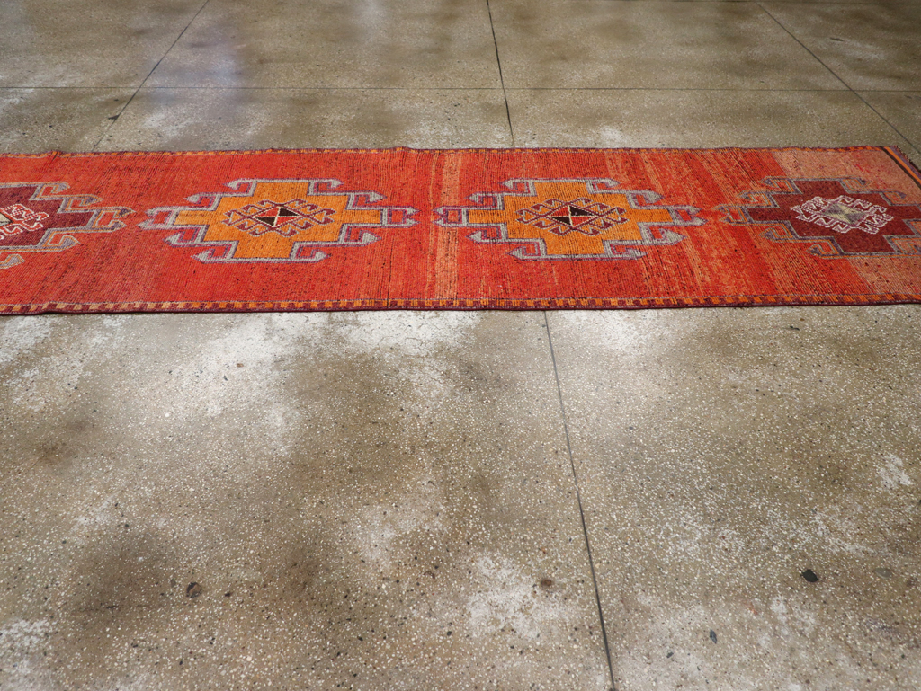 Vintage Turkish Anatolian Tribal Runner, No.31919 - Gss