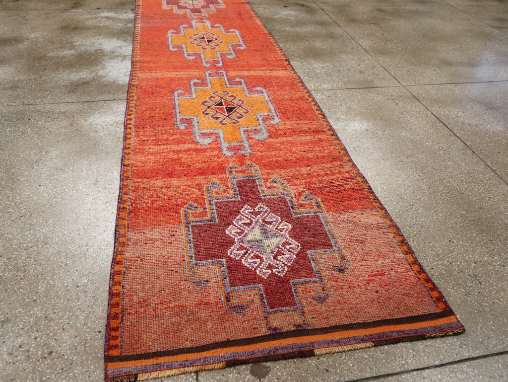 Vintage Turkish Anatolian Tribal Runner, No.31919 - Gss