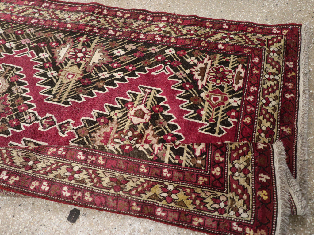 Antique Caucasian Karabagh Accent Rug, No.31923 - Gss