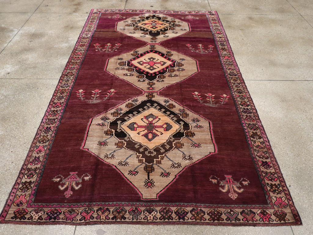 Vintage Turkish Anatolian Gallery Carpet, No.31927 - Gss