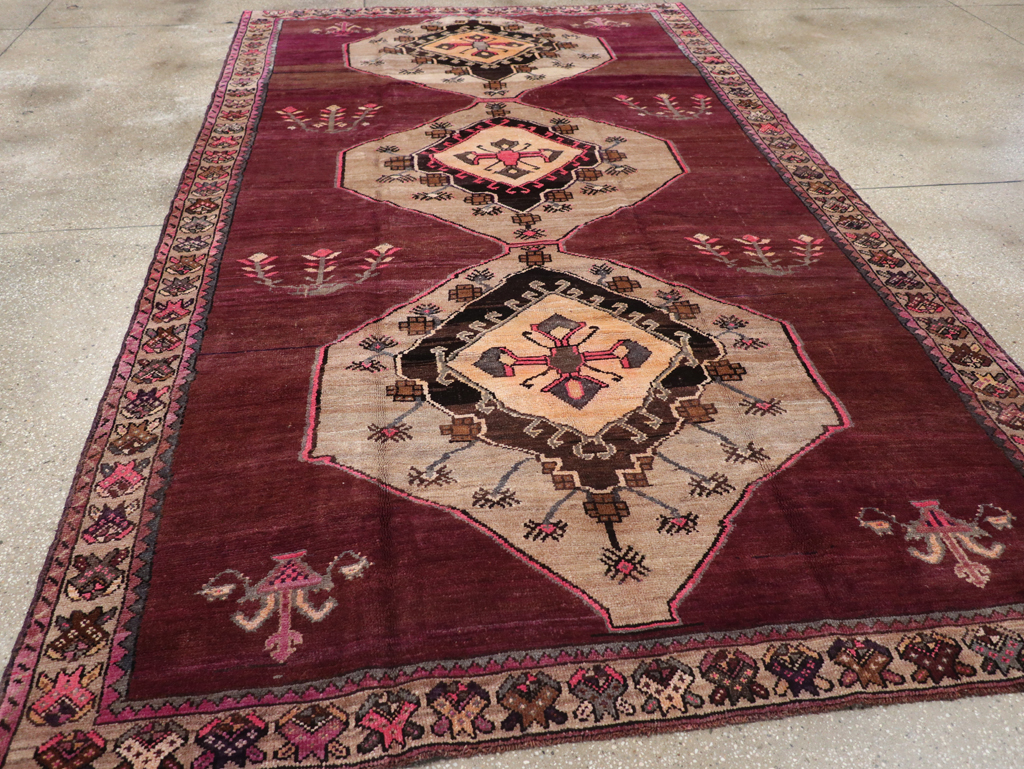 Vintage Turkish Anatolian Gallery Carpet, No.31927 - Gss
