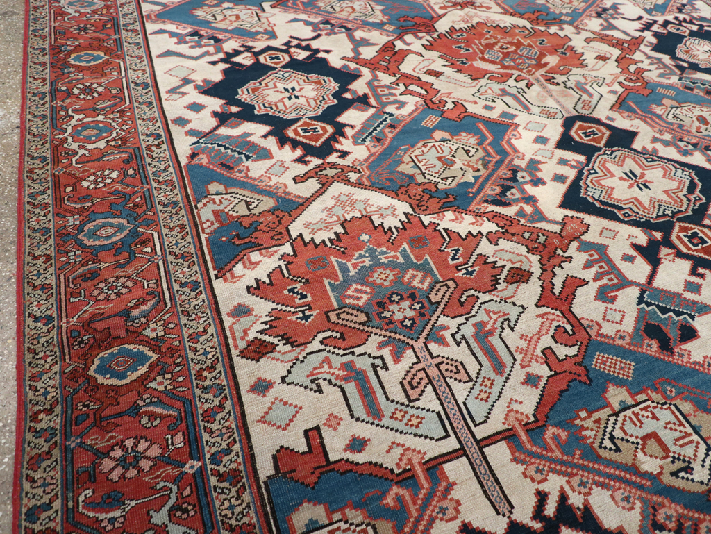 Antique Persian Heriz Carpet, No.31965 - Gss