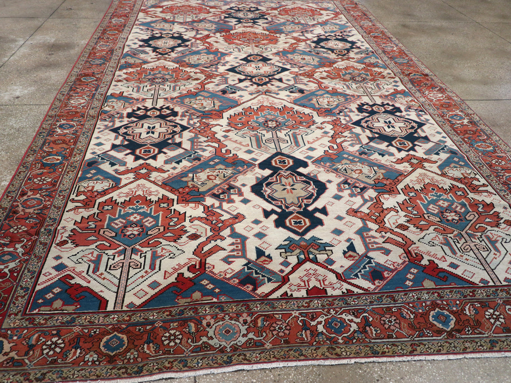 Antique Persian Heriz Carpet, No.31965 - Gss